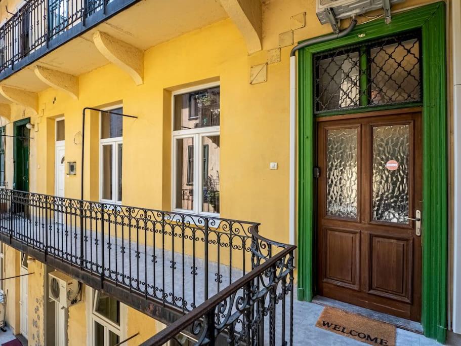 Mexicopo Apartment With Garage Budapest Exterior photo